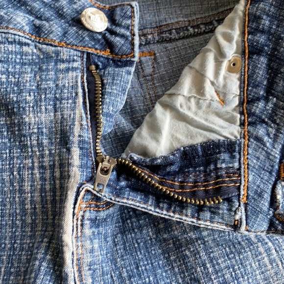 Dada Women's Stone Washed Textured Mid Rise Boot Cut Denim Blue Jeans Size 12 - Picture 4 of 10